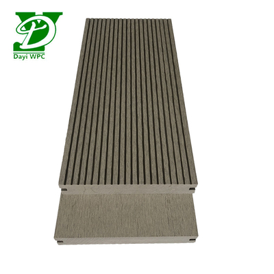 100% recycelbares WPC-Decking
Außenwasserdichtes Gartenbecken Decking Verbundfußboden