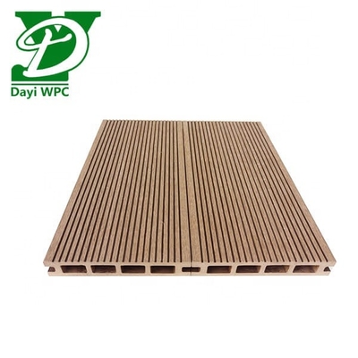 Hohe Festigkeit Wpc Hohl Decking Outdoor Composite Decking Verschleißfestigkeit