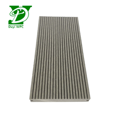 Wasserdichte WPC-Decking im modernen Stil