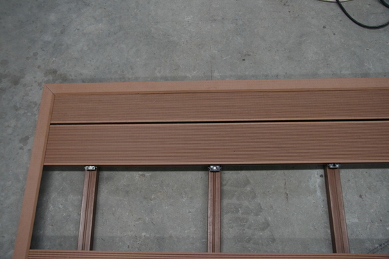 Anti-Korrosion WPC Teak Deck Hohl WPC Decking Abrasionssicher