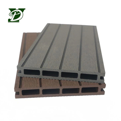 Moderne doppelseitige WPC-Decking-Boards mit Hohlkern