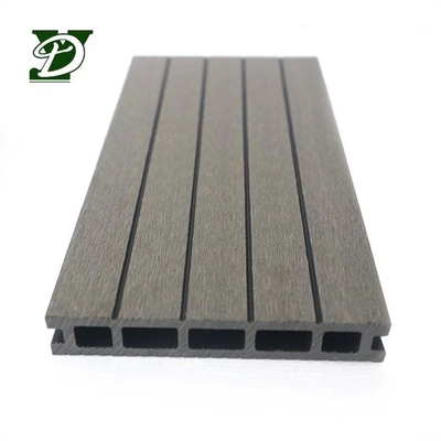 Moderne Hohl-WPC-Decking für den privaten Garten