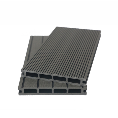 Hochwertige moderne WPC-Terrassendielen mit Hohlkern
